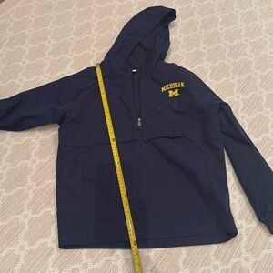 champion size L excellent condition pullover windbreaker